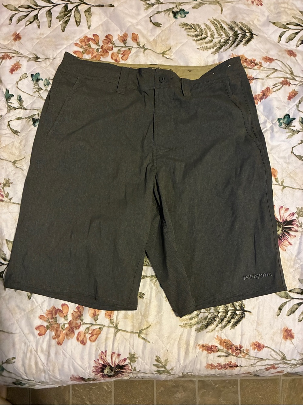 Patagonia Men's Lightweight Gray Shorts